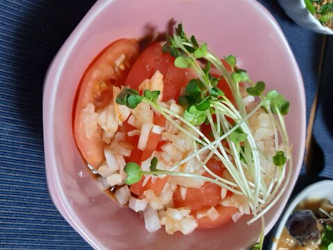 トマトと玉ねぎのサラダ  酢醤油ドレッシング
